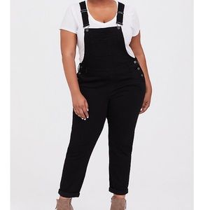 Black Cropped Over all jeans